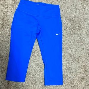Women’s size XS Nike cropped running leggings